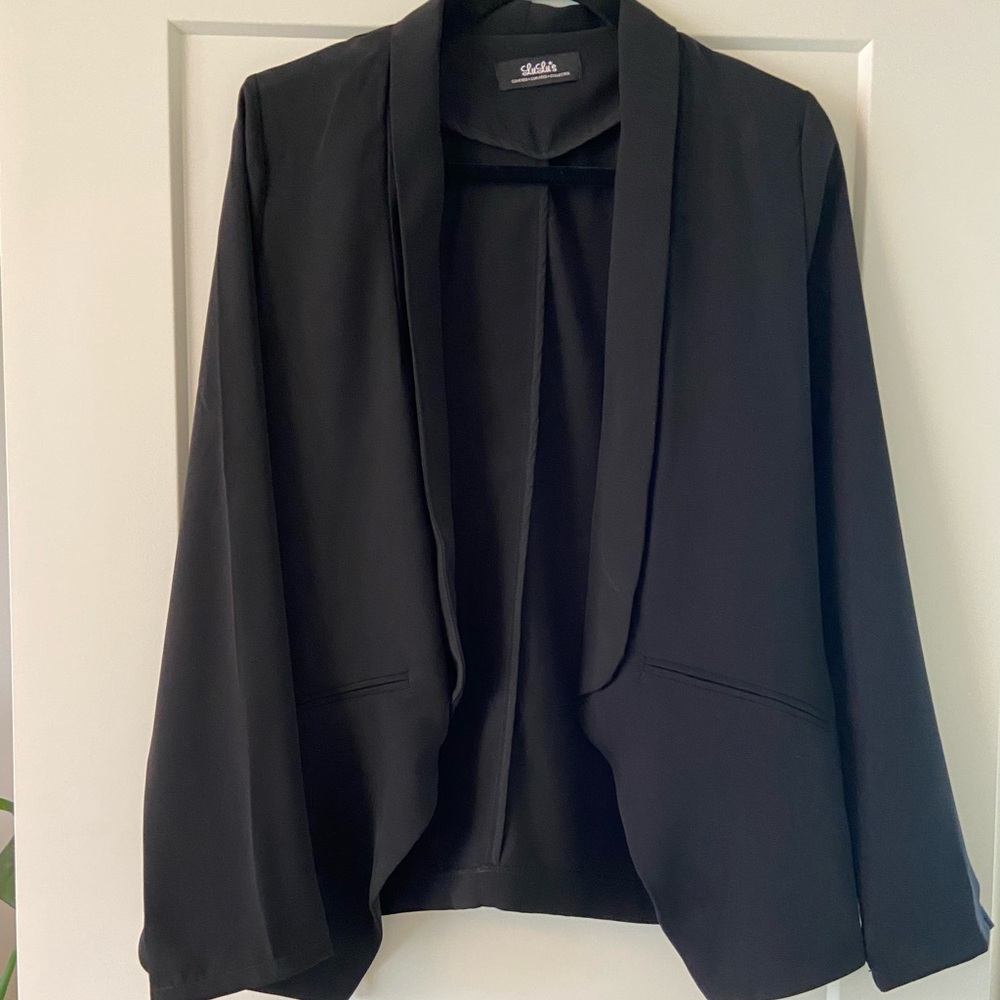 Lulu’s Blazer - Picture 3 of 5